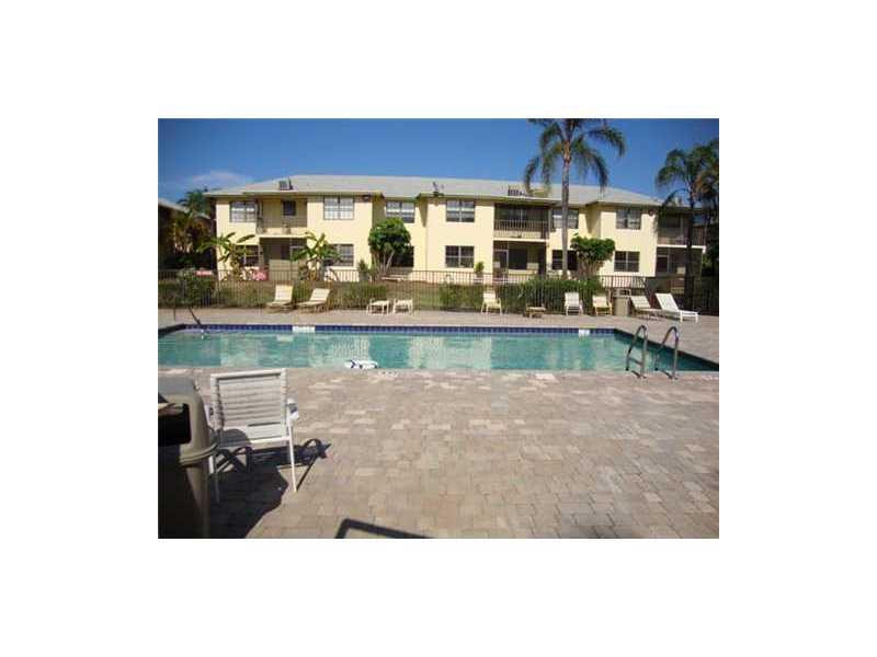 2307 Linton Ridge Circle, Unit C6 Delray Beach, FL 33444 - Photo 1 of 10 Exterior Front
