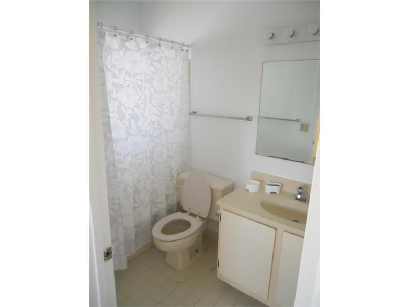 2307 Linton Ridge Circle, Unit C6 Delray Beach, FL 33444 - Photo 10 of 10 Exterior Front