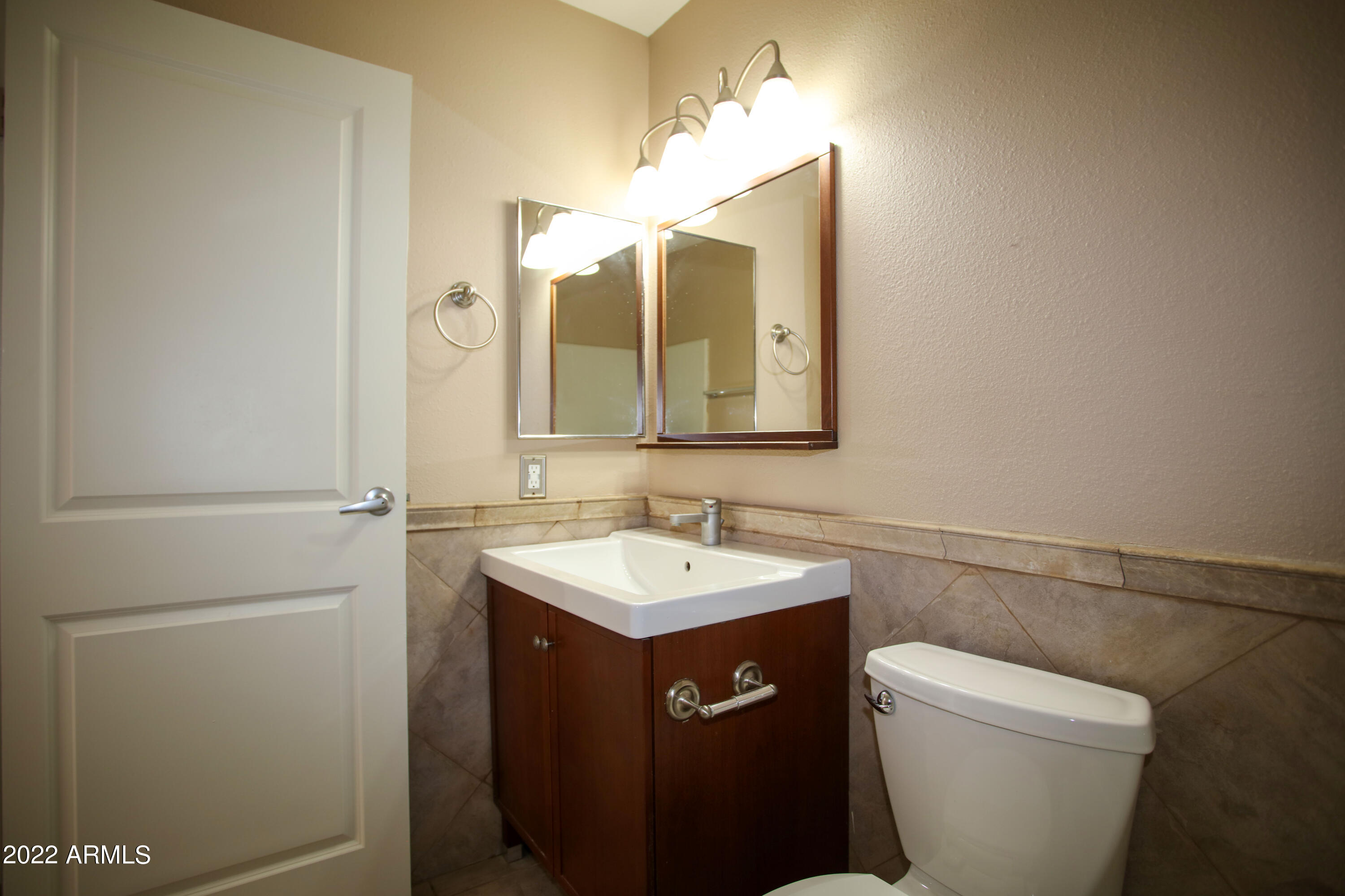 3511 East Baseline Road, Unit 1159 Phoenix, AZ 85042 - Photo 25 of 33 23 Bathroom 2