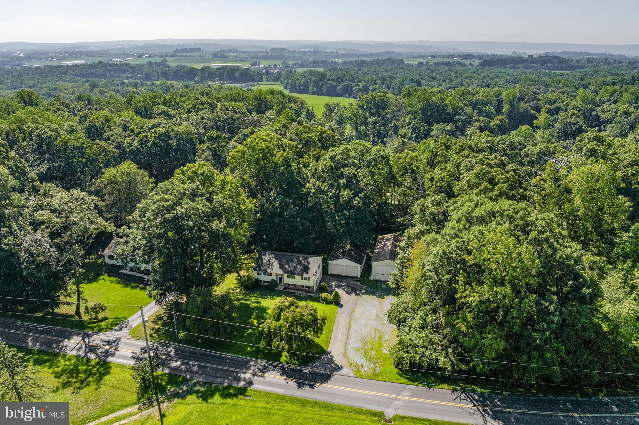 901 Narvon Road Narvon, PA 17555 - Photo 4 of 46 Gallery Image 4