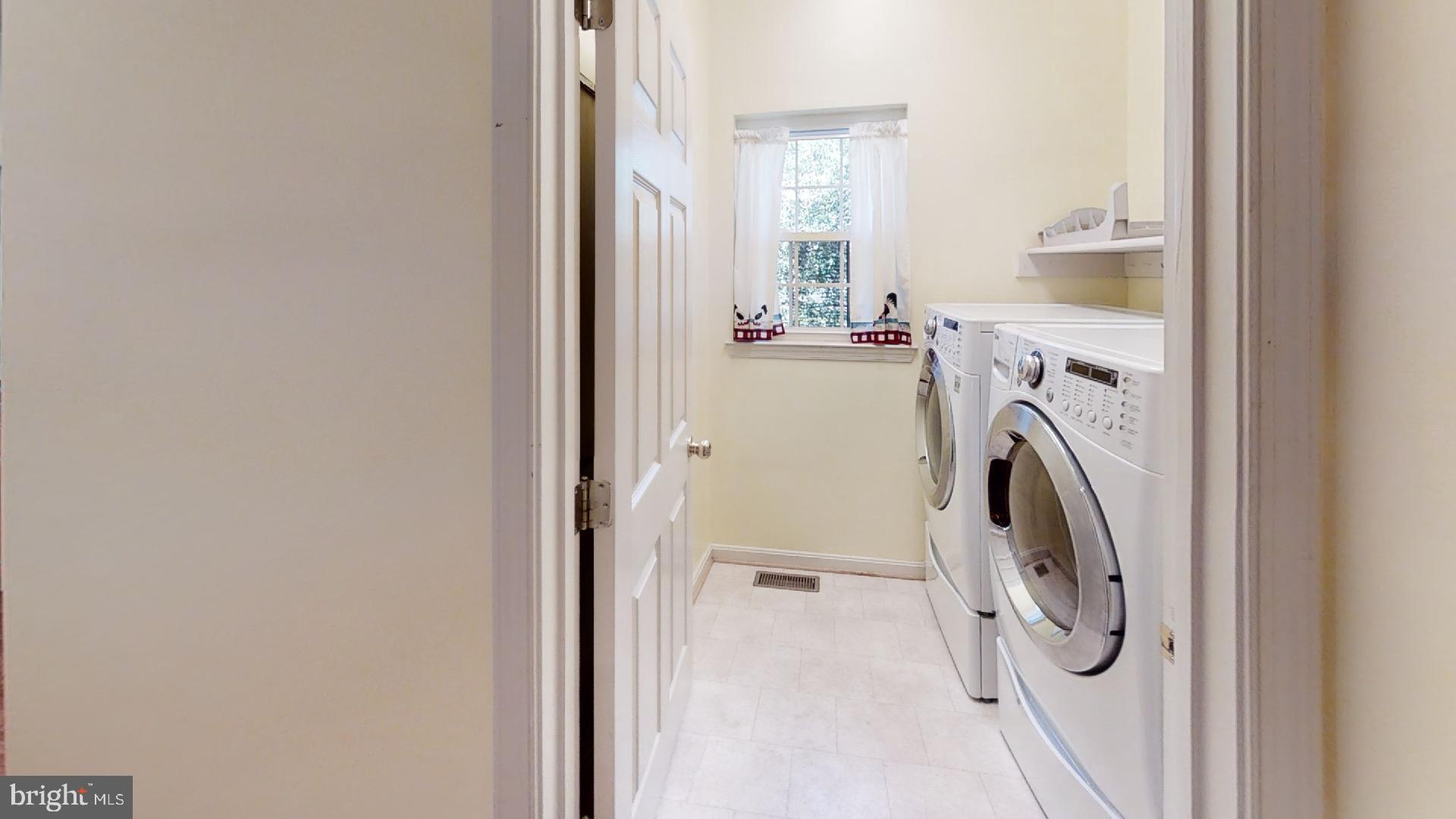 6150 Deer Ridge Trail Springfield, VA 22150 - Photo 14 of 38