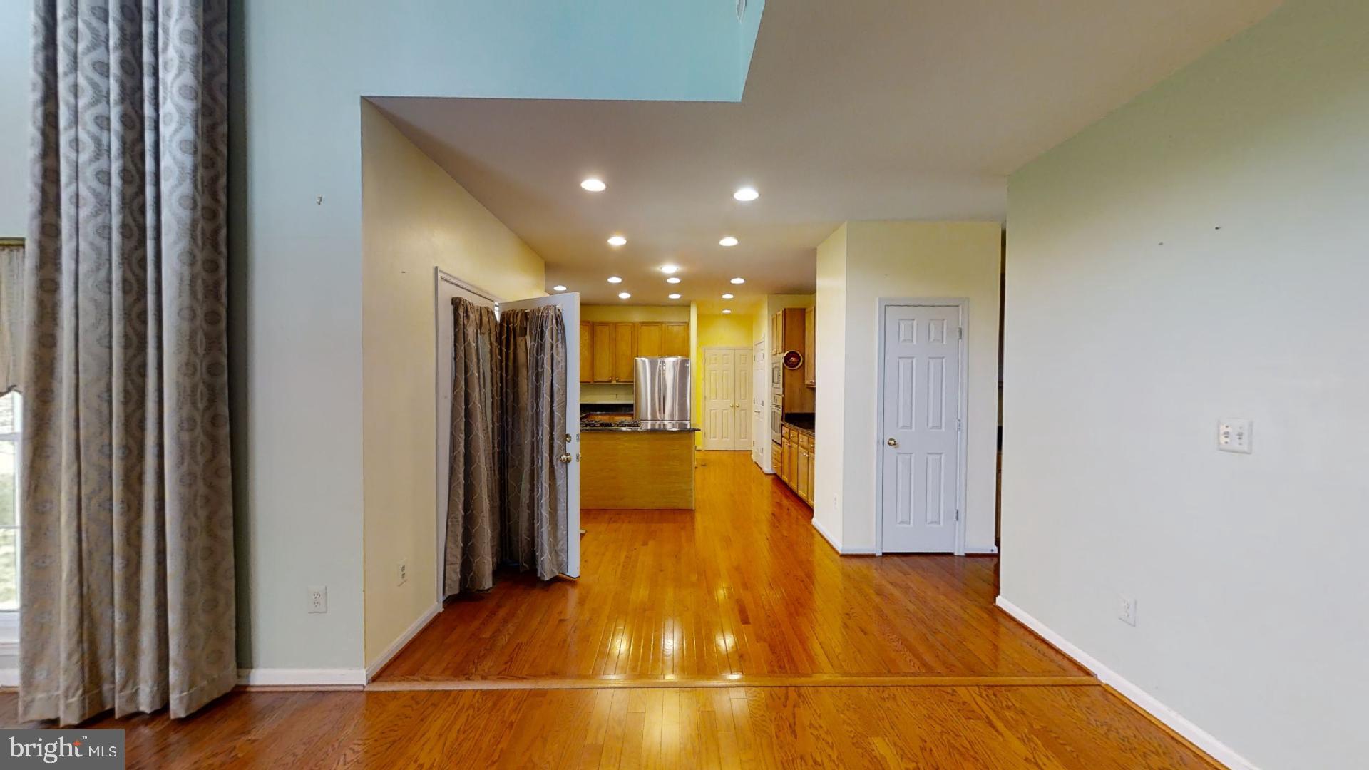 6150 Deer Ridge Trail Springfield, VA 22150 - Photo 9 of 38