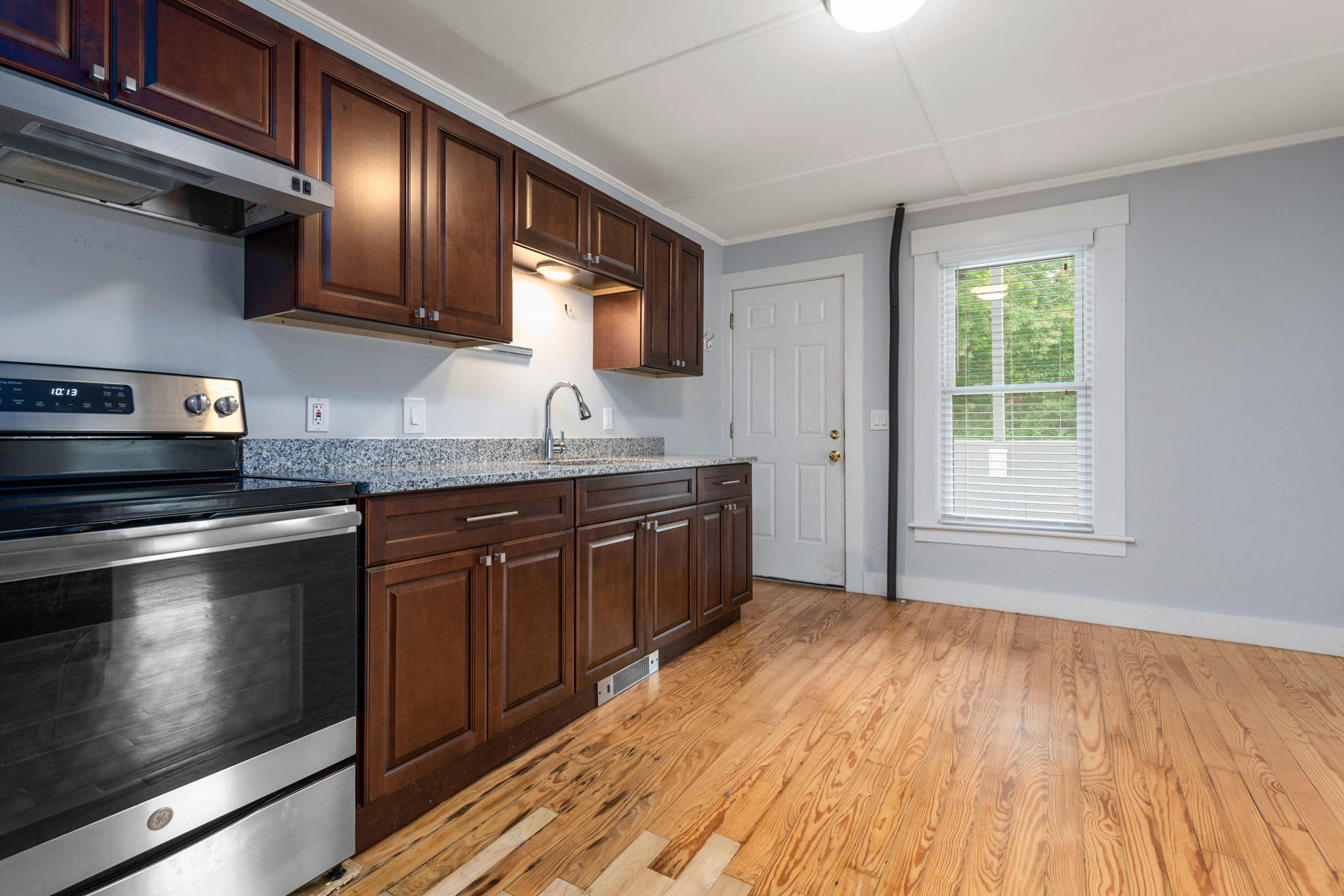 91 Sullivan Street Berwick, ME 03901 - Photo 25 of 54 Secoast-Re-Photos-22