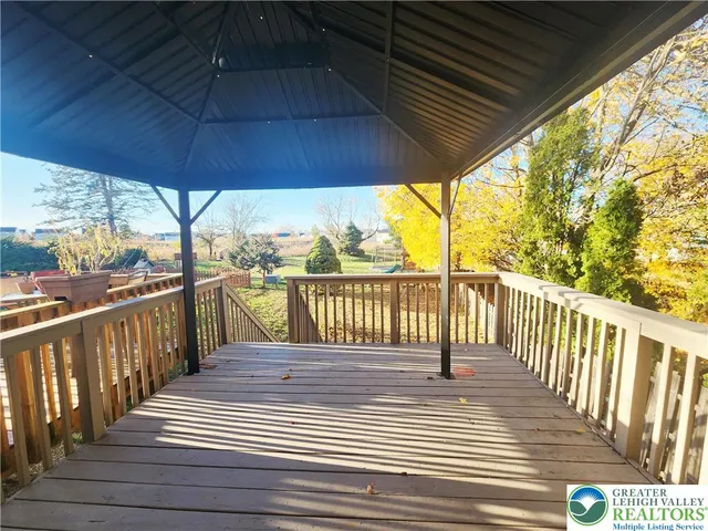 a view of outdoor space