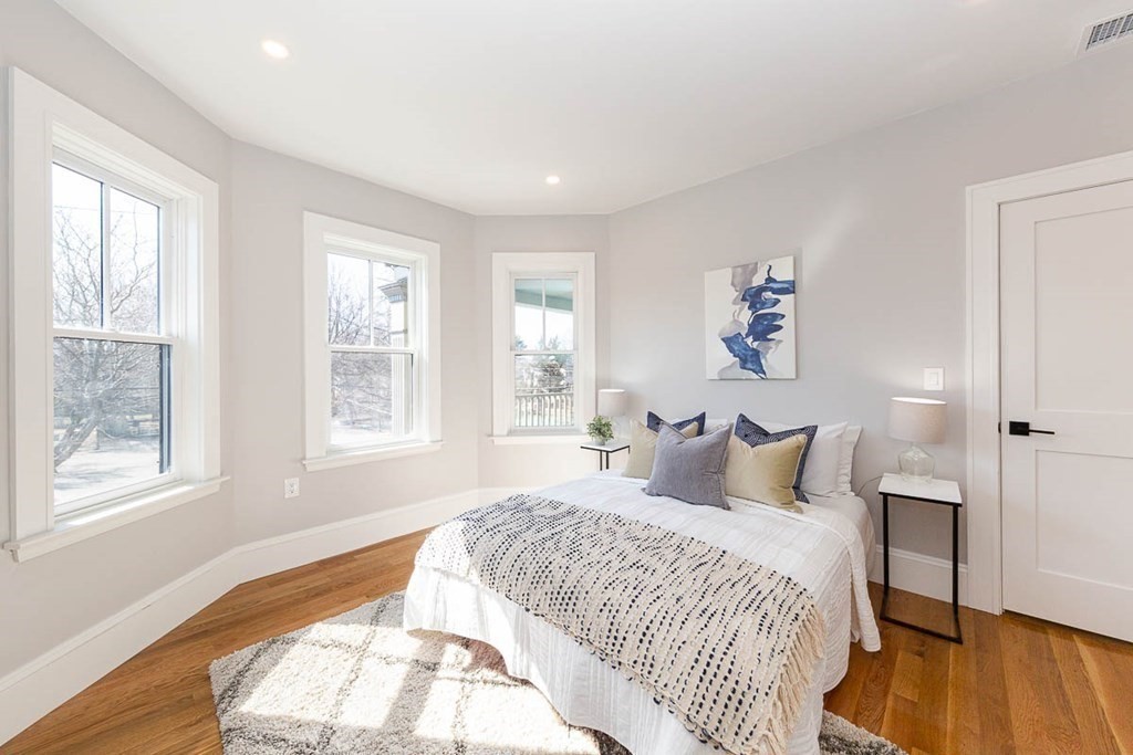 22 Everett Street, Unit 2 Boston, MA 02122 - Photo 26 of 39