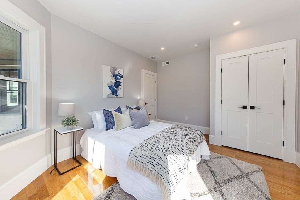 22 Everett Street, Unit 2 Boston, MA 02122 - Photo 27 of 39