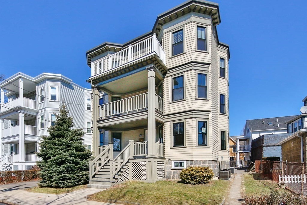 22 Everett Street, Unit 2 Boston, MA 02122 - Photo 36 of 39