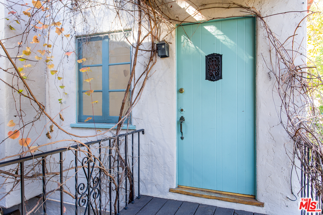 2407 Greenvalley Road Los Angeles, CA 90046 - Photo 21 of 21