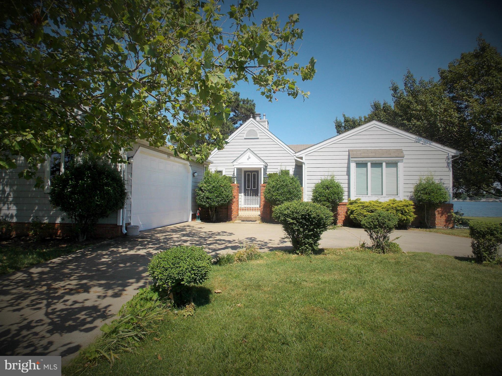 910 Long Point Road Grasonville, MD 21638 - Photo 23 of 29 Circular Drive and 2 Car Garage