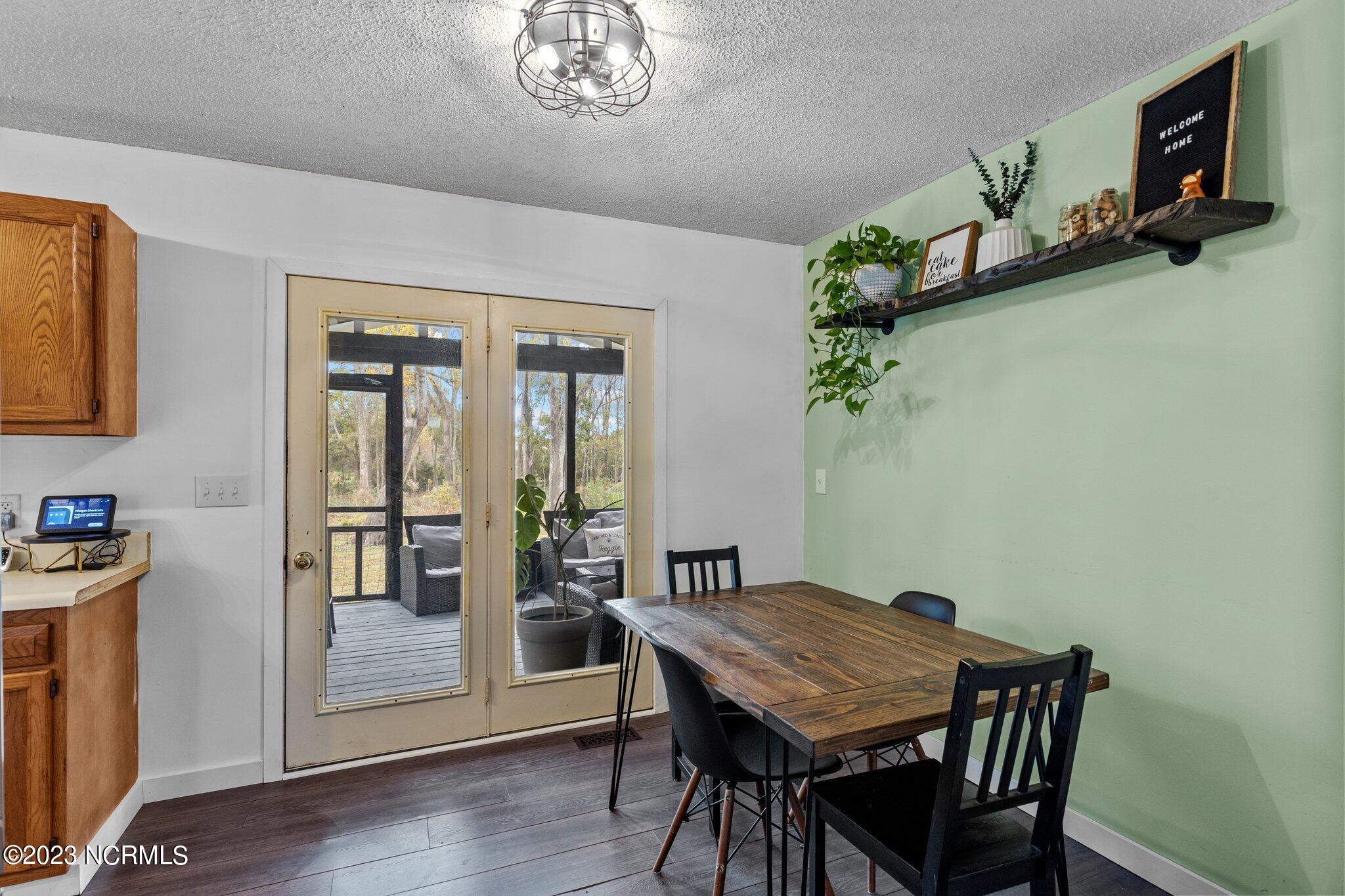 3207 Old Gate Road Morehead City, NC 28557 - Photo 14 of 53 14-web-or-mls-1S3A3652