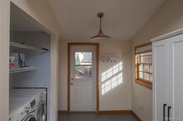 $2,100 | 9801 West 38th Avenue, Wheat Ridge, CO 80033