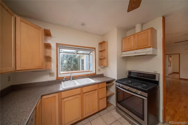 $2,100 | 9801 West 38th Avenue, Wheat Ridge, CO 80033