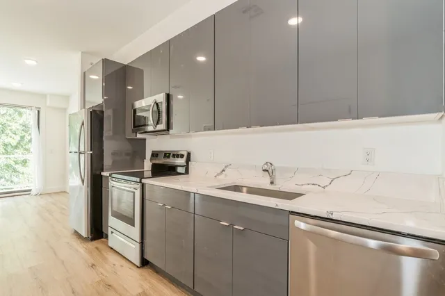 $2,675 | 28-26 Vroom Street, Unit 505, Jersey City, NJ 07306