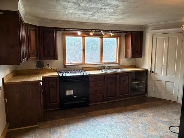 $195,000 | 24 State Road, Erving, MA 01344