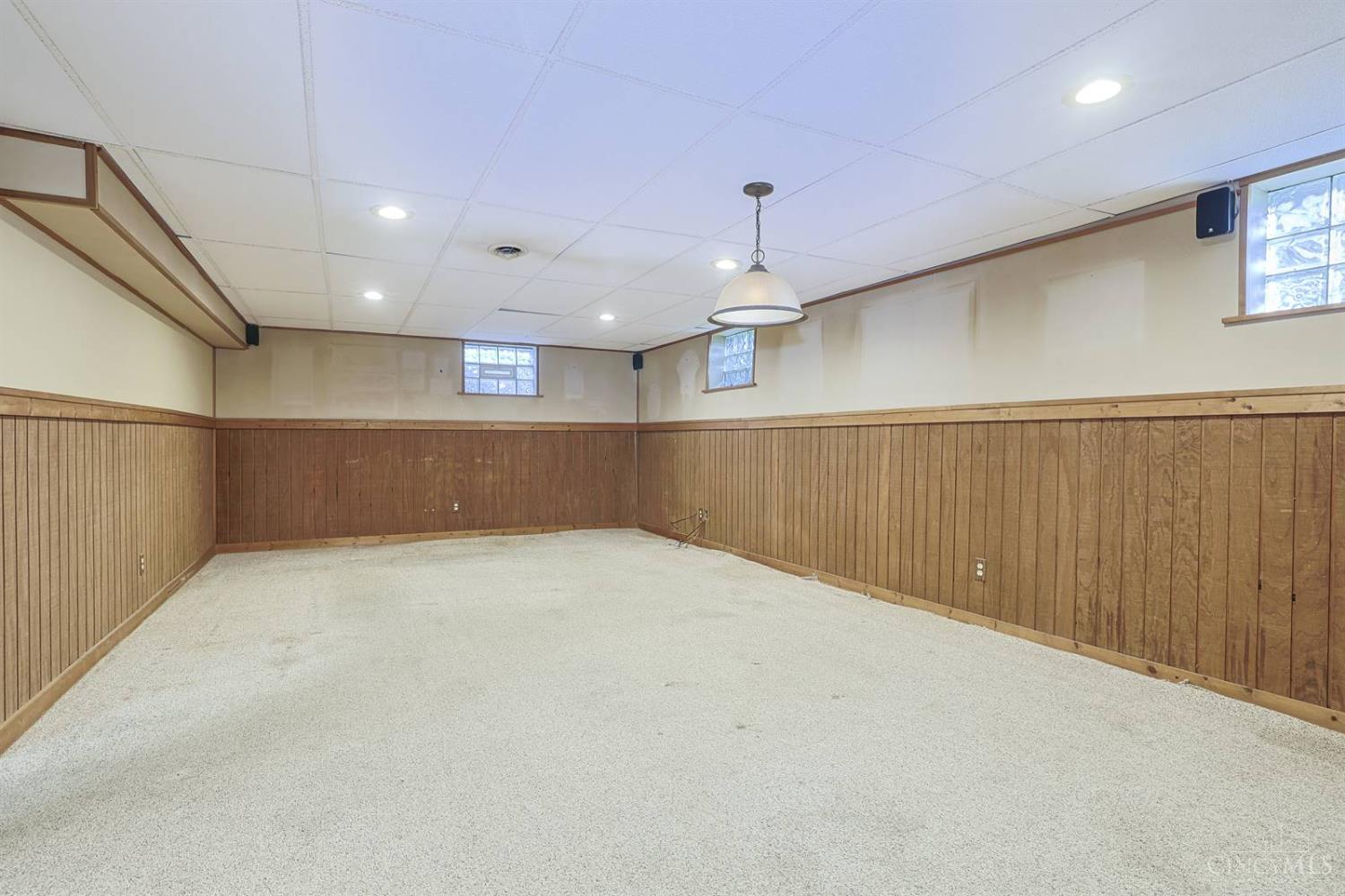 7845 Livingston Road Cincinnati, OH 45247 - Photo 10 of 48 Gallery Image 10