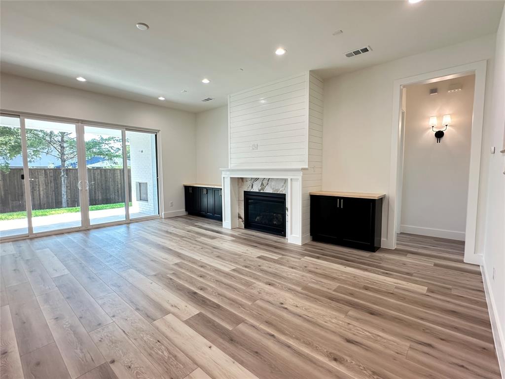 3908 Rochelle Drive Dallas, TX 75220 - Photo 6 of 34