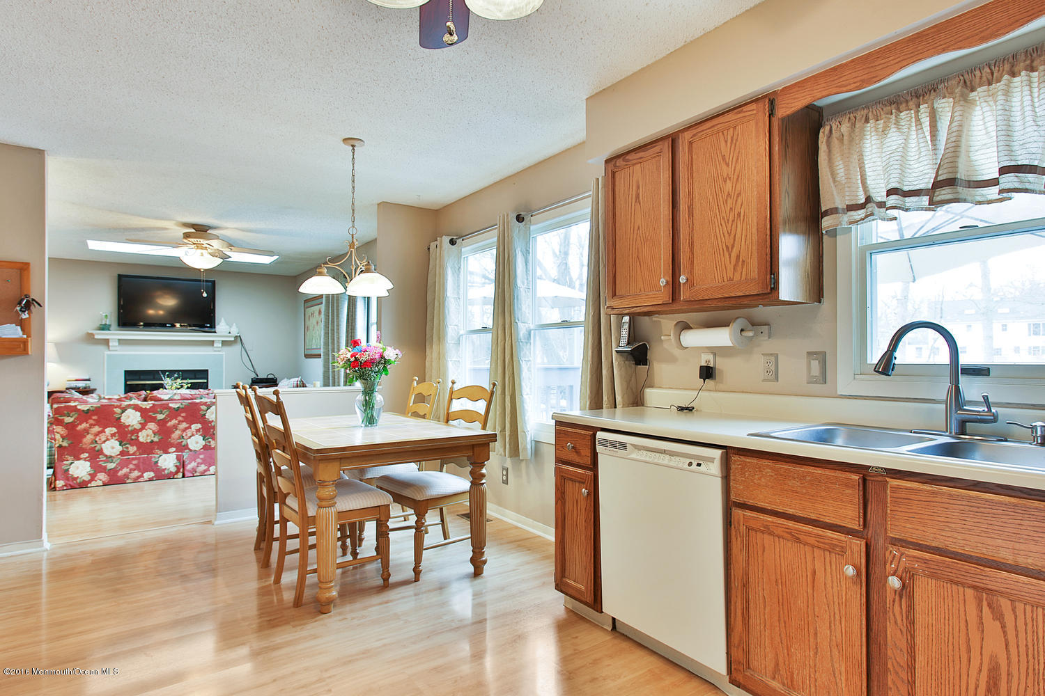 39 Hickory Hill Road Jackson, NJ 08527 - Photo 9 of 34 39 Hickory Hill Rd Jackson NJ-large-007-