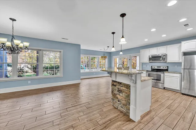 $1,185,000 | 138 Binnacle Drive, Moneta, VA 24121