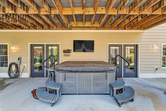 $1,185,000 | 138 Binnacle Drive, Moneta, VA 24121