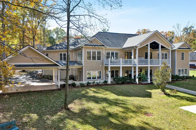 $1,185,000 | 138 Binnacle Drive, Moneta, VA 24121