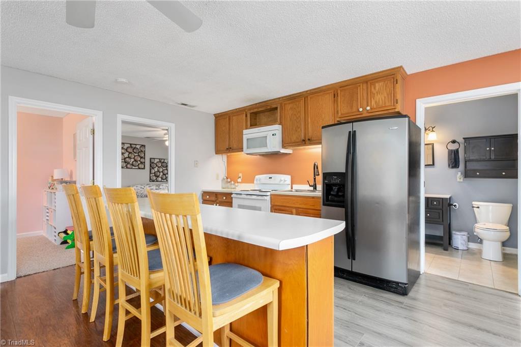 4306 Edgemore Road Greensboro, NC 27455 - Photo 12 of 26 Gallery Image 12