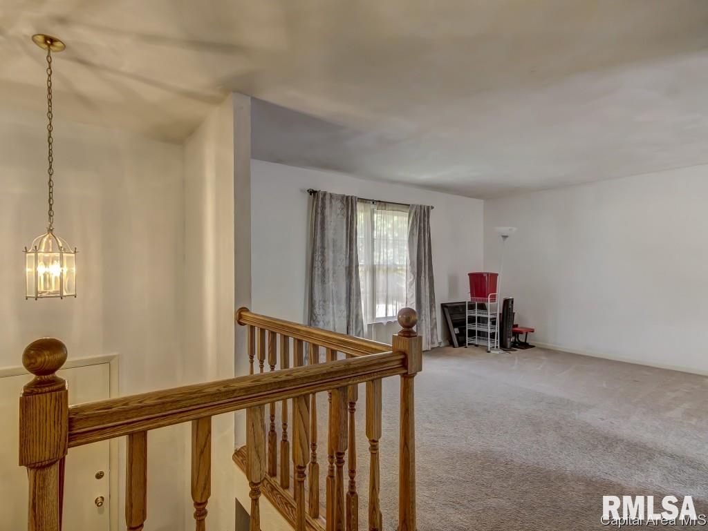 420 Merrymen Road Springfield, IL 62704 - Photo 13 of 36