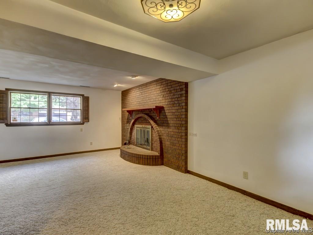 420 Merrymen Road Springfield, IL 62704 - Photo 18 of 36