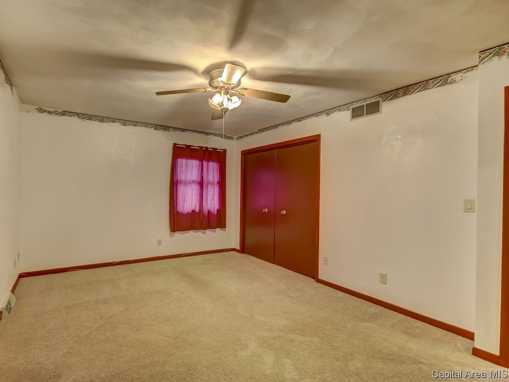 420 Merrymen Road Springfield, IL 62704 - Photo 23 of 36