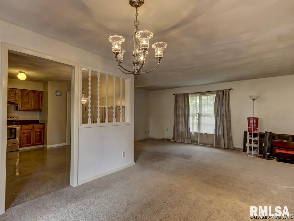 420 Merrymen Road Springfield, IL 62704 - Photo 10 of 36