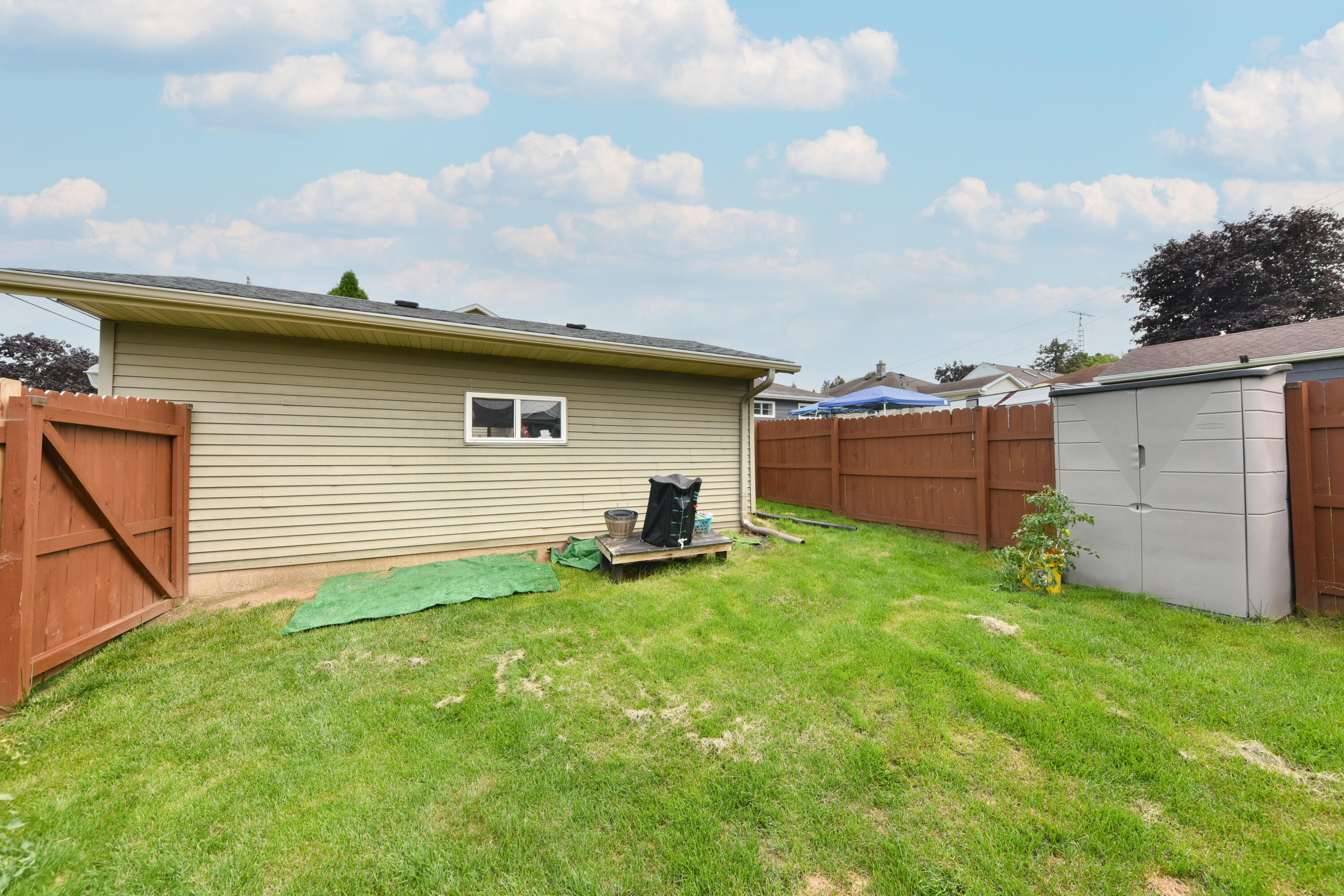 657 First Street Hartford, WI 53027 - Photo 25 of 28 Yard