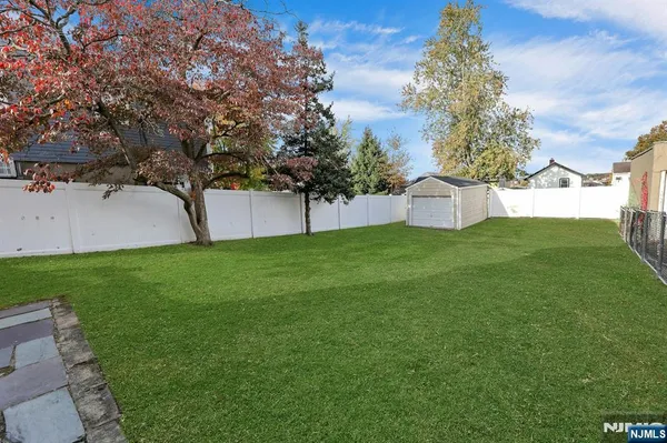 $570,000 | 609 Chase Avenue, Lyndhurst, NJ 07071