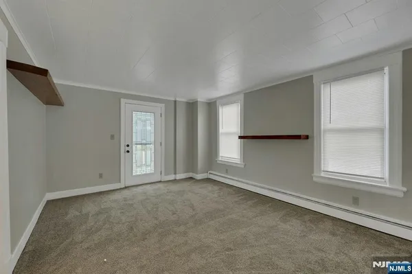 $570,000 | 609 Chase Avenue, Lyndhurst, NJ 07071