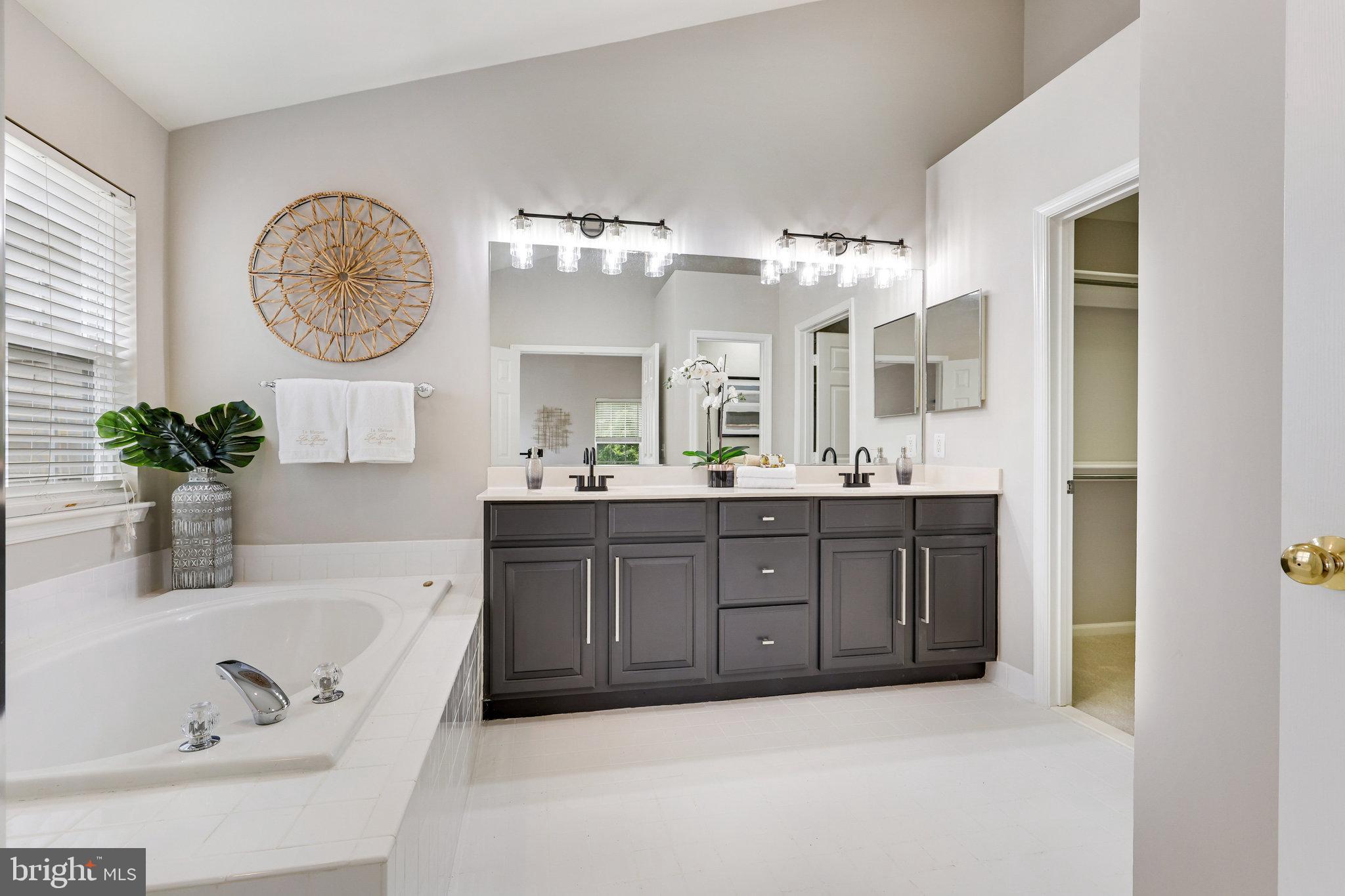 18295 Tupelo Ridge Terrace Leesburg, VA 20176 - Photo 34 of 66 Gallery Image 34