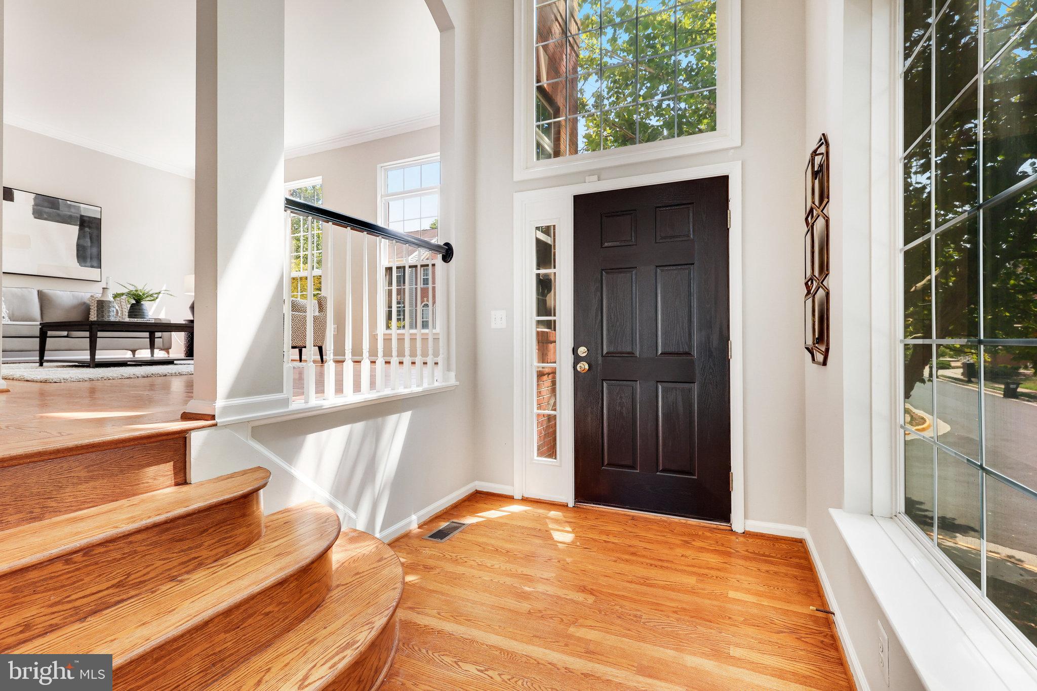 18295 Tupelo Ridge Terrace Leesburg, VA 20176 - Photo 4 of 66 Gallery Image 4