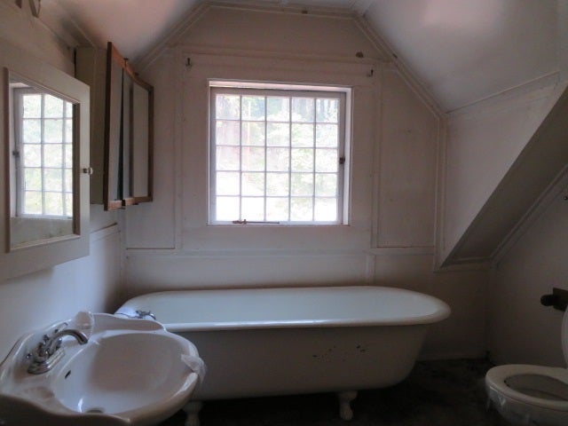 911 Carville Loop Trinity Center, CA 96091 - Photo 8 of 12 Gallery Image 8