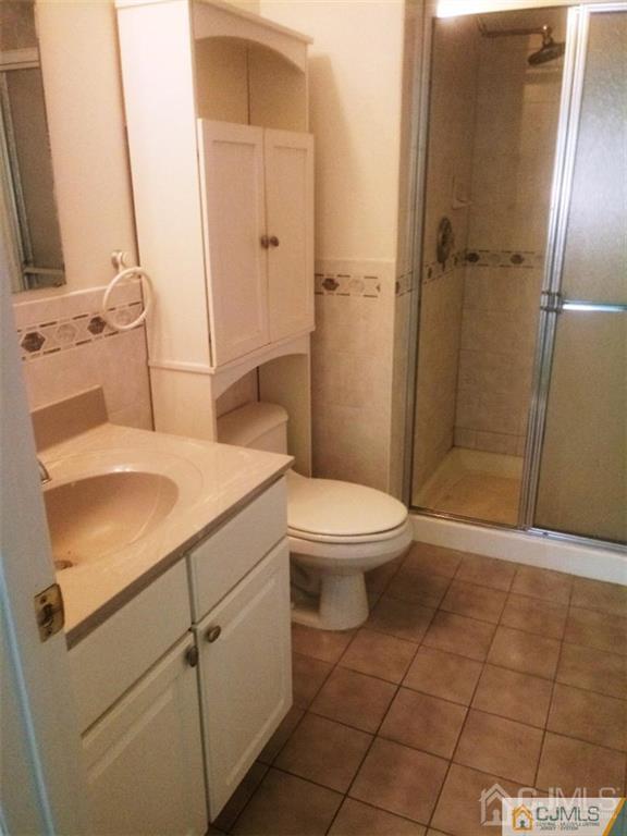 17 Short Street Edison, NJ 08817 - Photo 8 of 15 Gallery Image 8