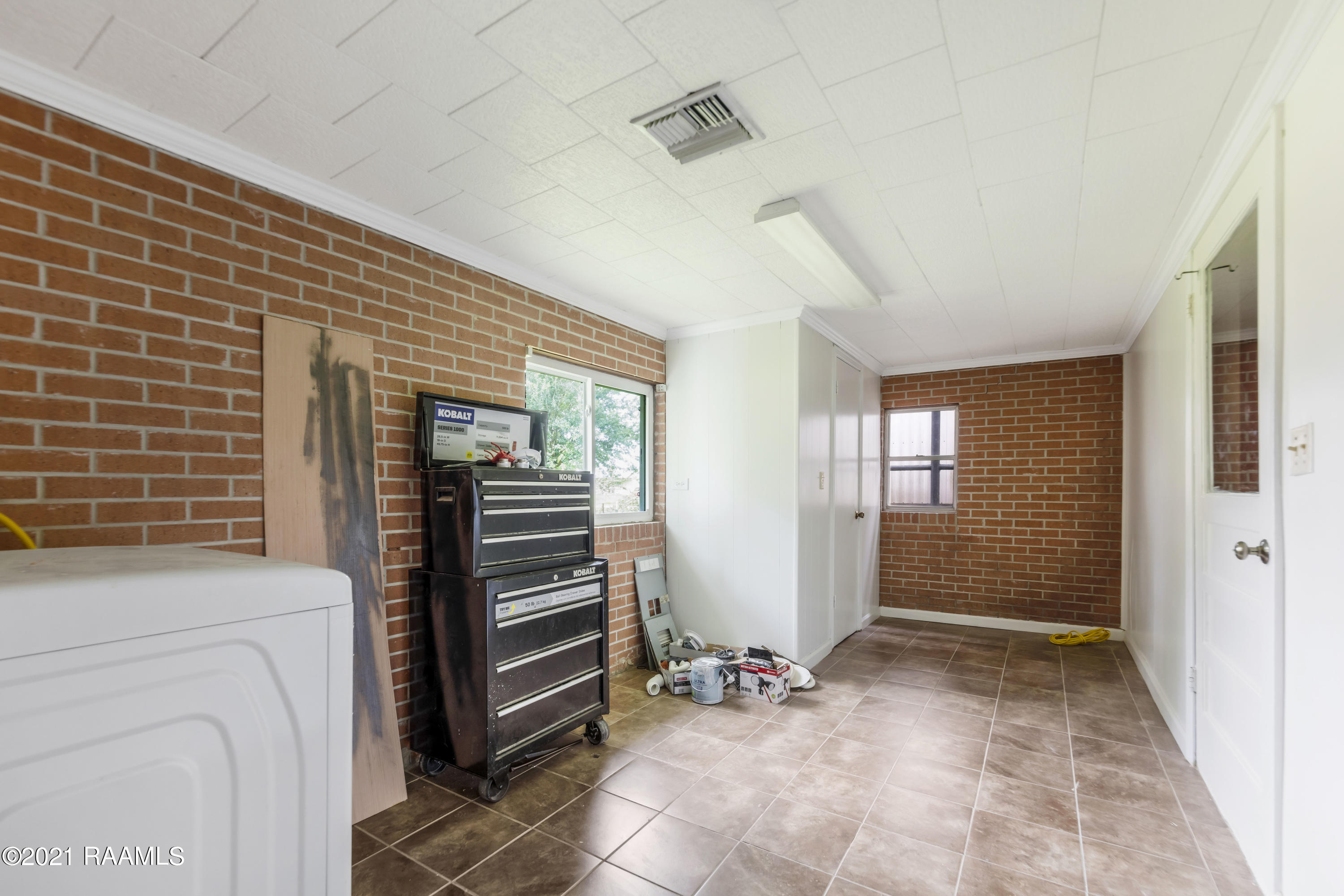 2413 Valery Road New Iberia, LA 70560 - Photo 16 of 19 Gallery Image 16