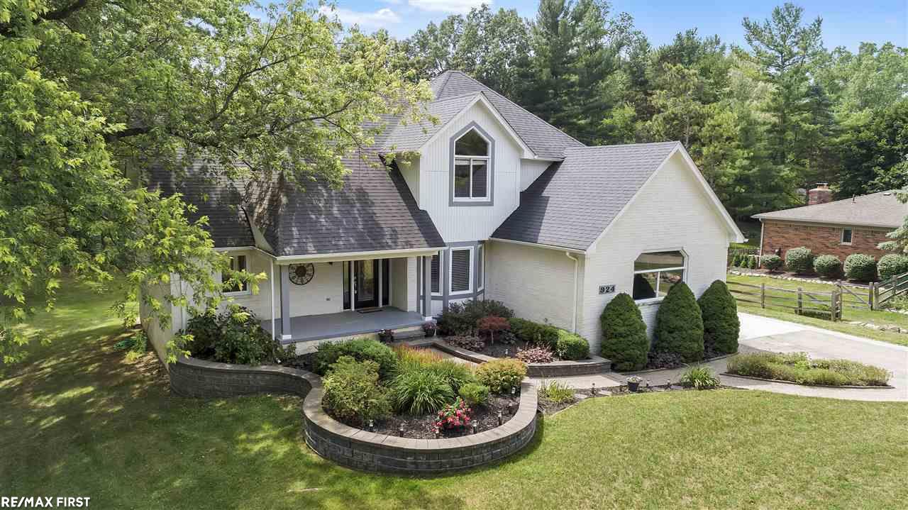924 East Gunn Road Rochester, MI 48306 - Photo 2 of 49