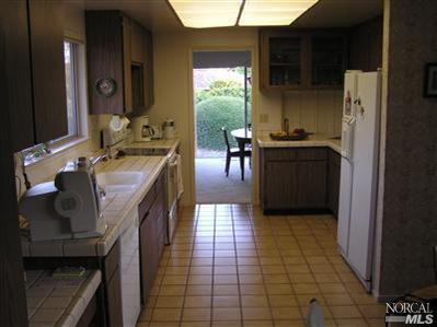8937 Acorn Place Santa Rosa, CA 95409 - Photo 2 of 8 Gallery Image 2