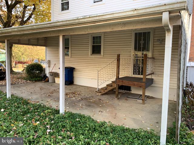 1613 Gridley Lane Silver Spring, MD 20902 - Photo 24 of 27 Driveway