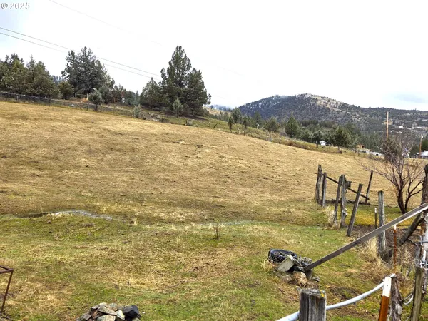 $399,999 | 60408 Marysville Lane, Canyon City, OR 97820