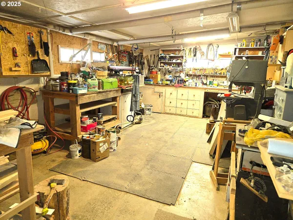 $399,999 | 60408 Marysville Lane, Canyon City, OR 97820