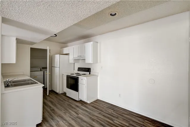 $1,200 | 5250 Mission Carmel Lane, Unit 101, Las Vegas, NV 89107