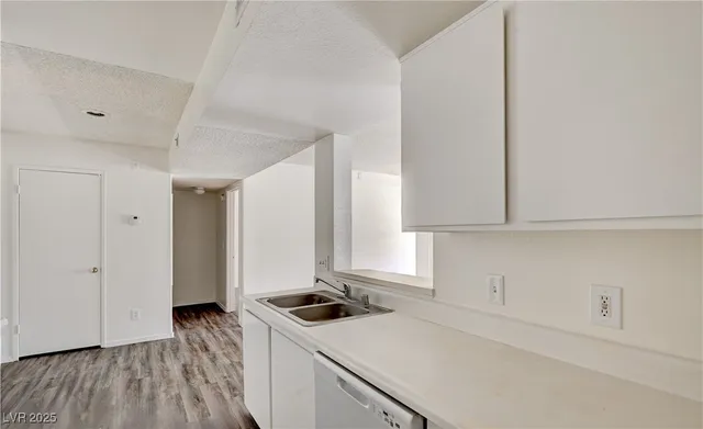 $1,200 | 5250 Mission Carmel Lane, Unit 101, Las Vegas, NV 89107
