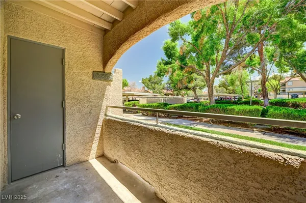 $1,200 | 5250 Mission Carmel Lane, Unit 101, Las Vegas, NV 89107