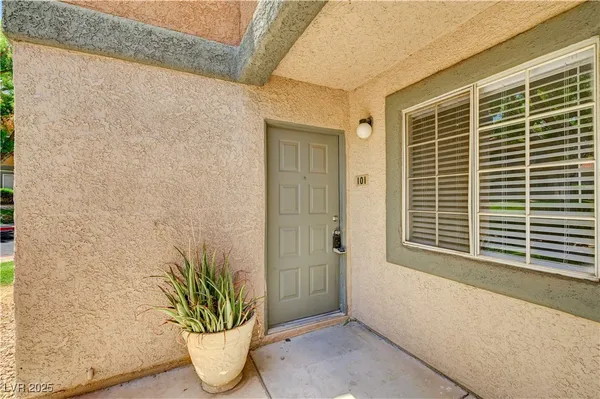 $1,200 | 5250 Mission Carmel Lane, Unit 101, Las Vegas, NV 89107