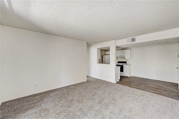 $1,200 | 5250 Mission Carmel Lane, Unit 101, Las Vegas, NV 89107