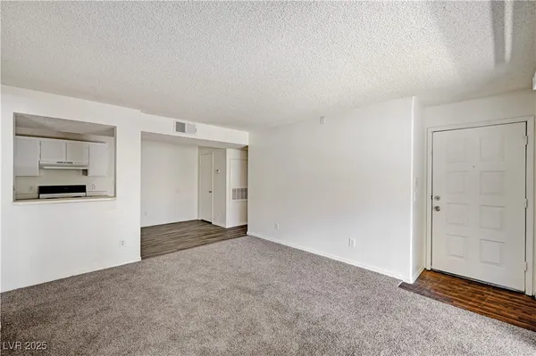 $1,200 | 5250 Mission Carmel Lane, Unit 101, Las Vegas, NV 89107