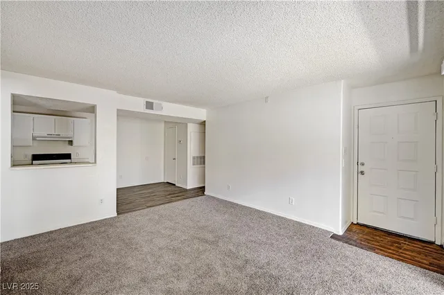 $1,200 | 5250 Mission Carmel Lane, Unit 101, Las Vegas, NV 89107