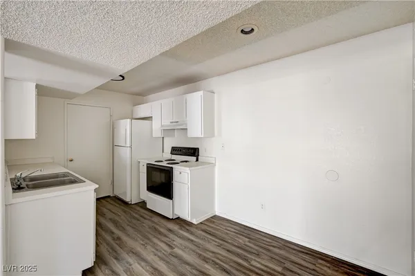 $1,200 | 5250 Mission Carmel Lane, Unit 101, Las Vegas, NV 89107